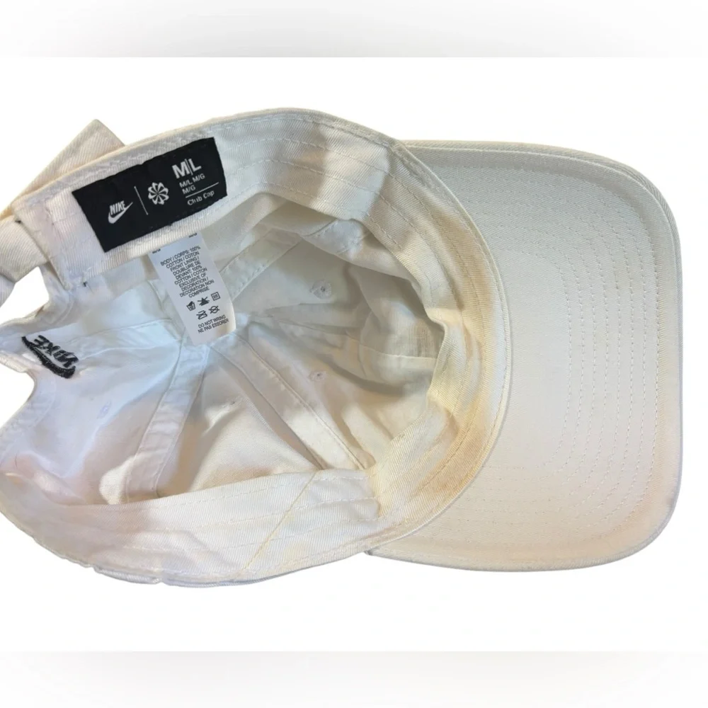 Nike Kids Cream 'Just Do It' Cap